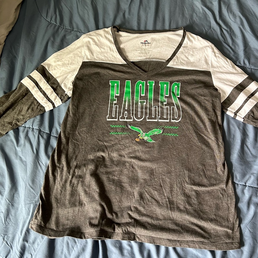 Size XL Majestic Eagles long sleeve t-shirt